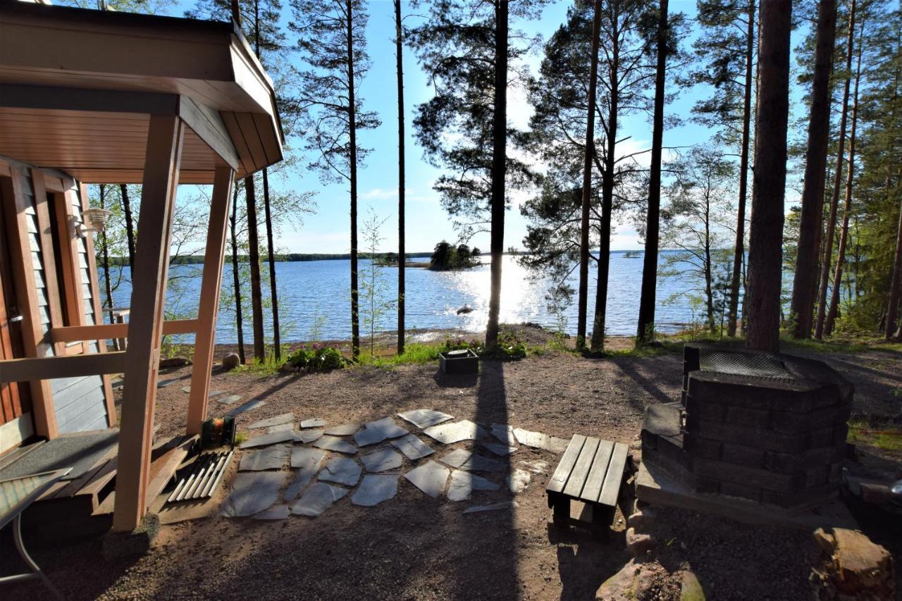 Pyhtaeaen Vuokramoekit Villa Tuuski Bagian luar foto