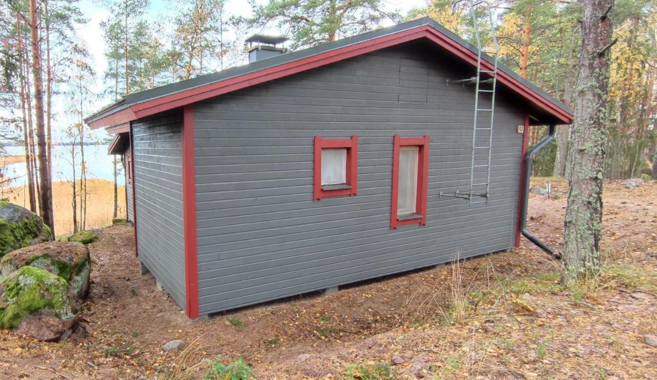 Pyhtaeaen Vuokramoekit Villa Tuuski Bagian luar foto