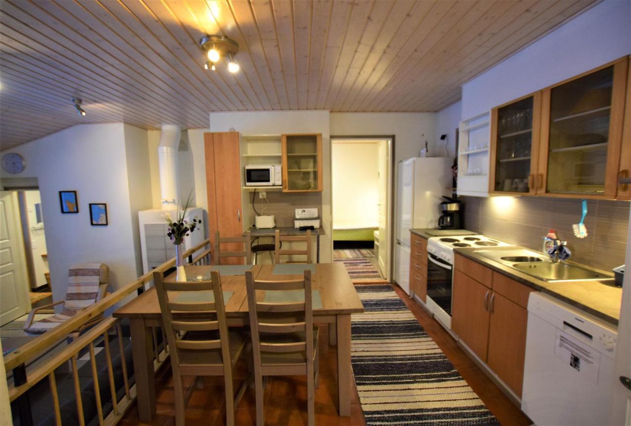 Pyhtaeaen Vuokramoekit Villa Tuuski Bagian luar foto