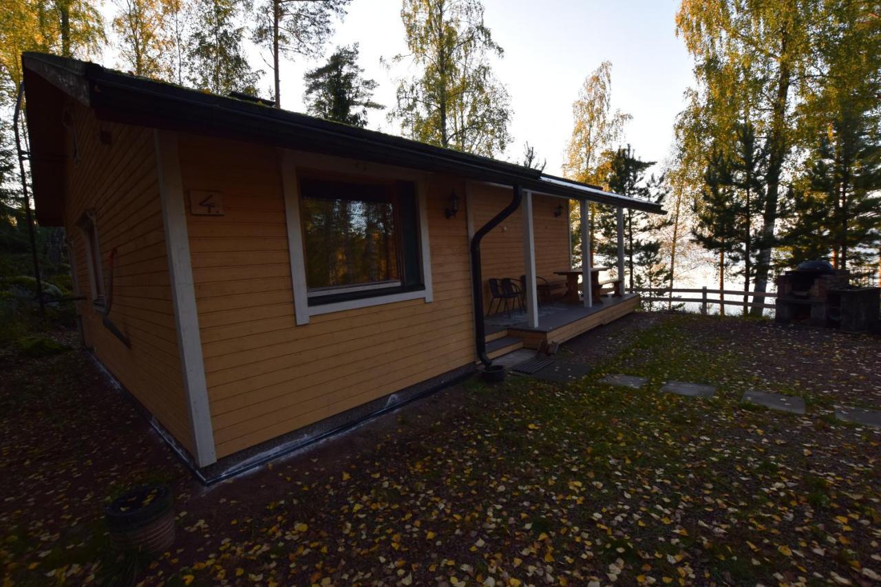 Pyhtaeaen Vuokramoekit Villa Tuuski Bagian luar foto