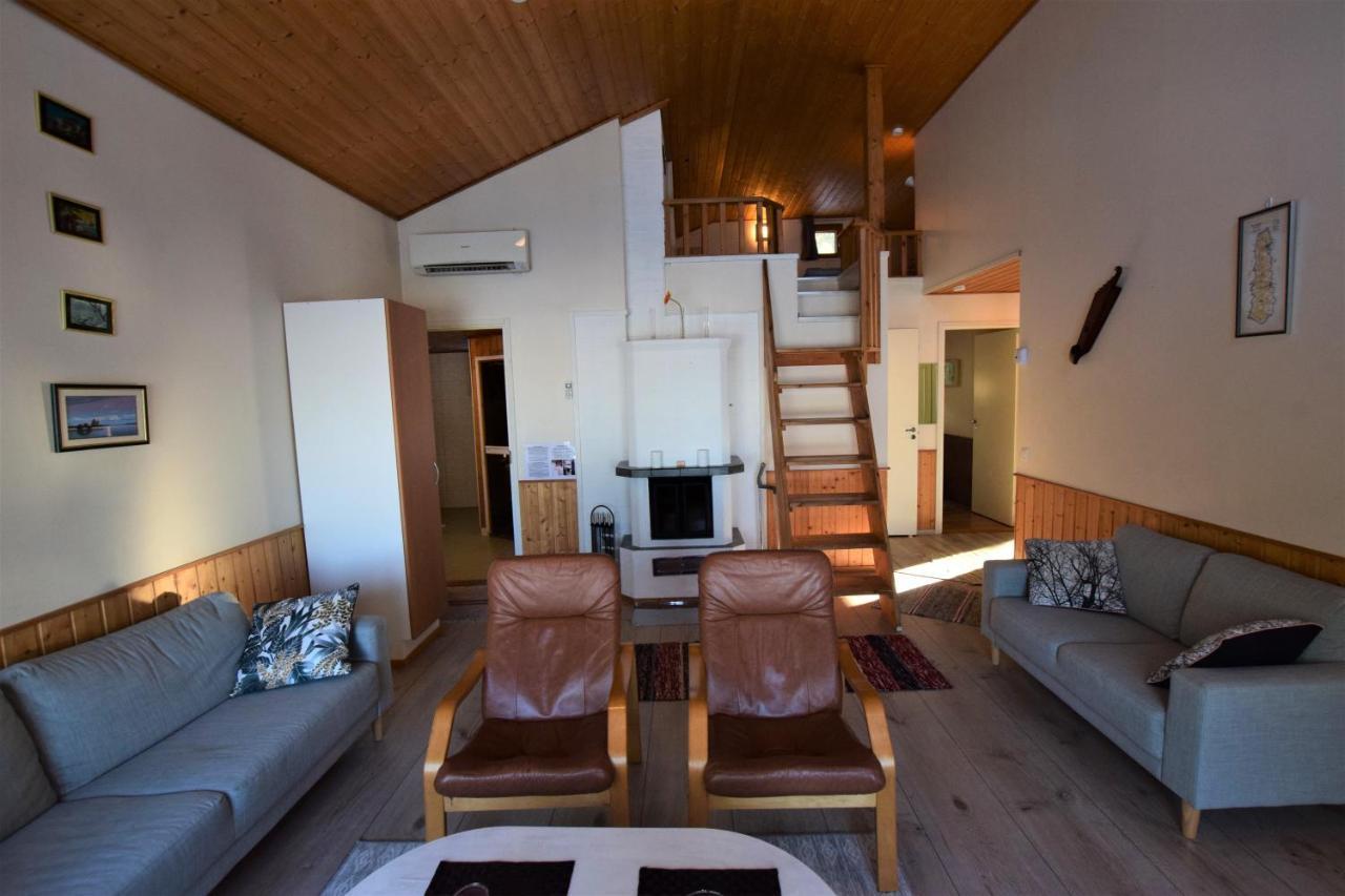 Pyhtaeaen Vuokramoekit Villa Tuuski Bagian luar foto