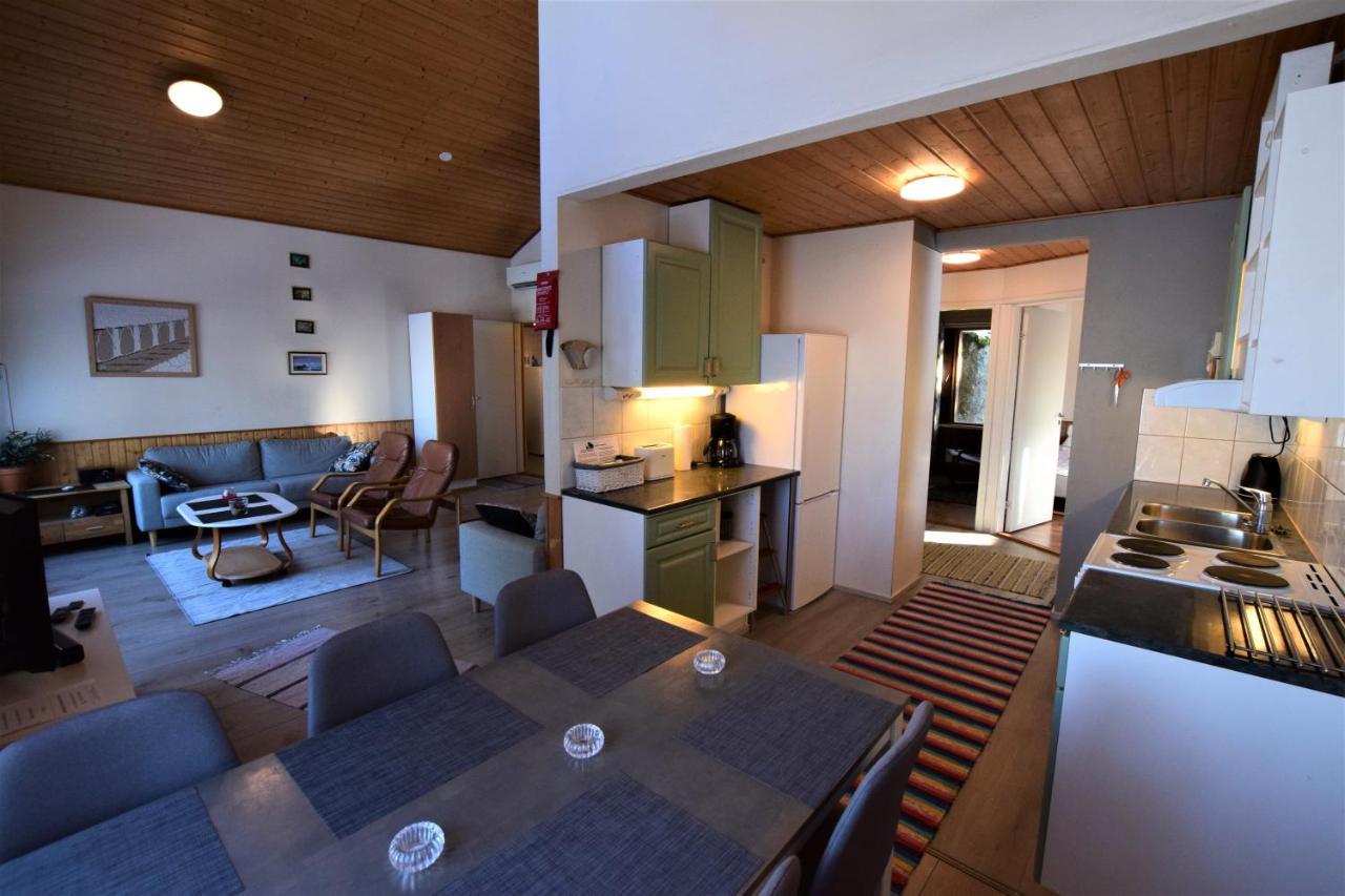 Pyhtaeaen Vuokramoekit Villa Tuuski Bagian luar foto