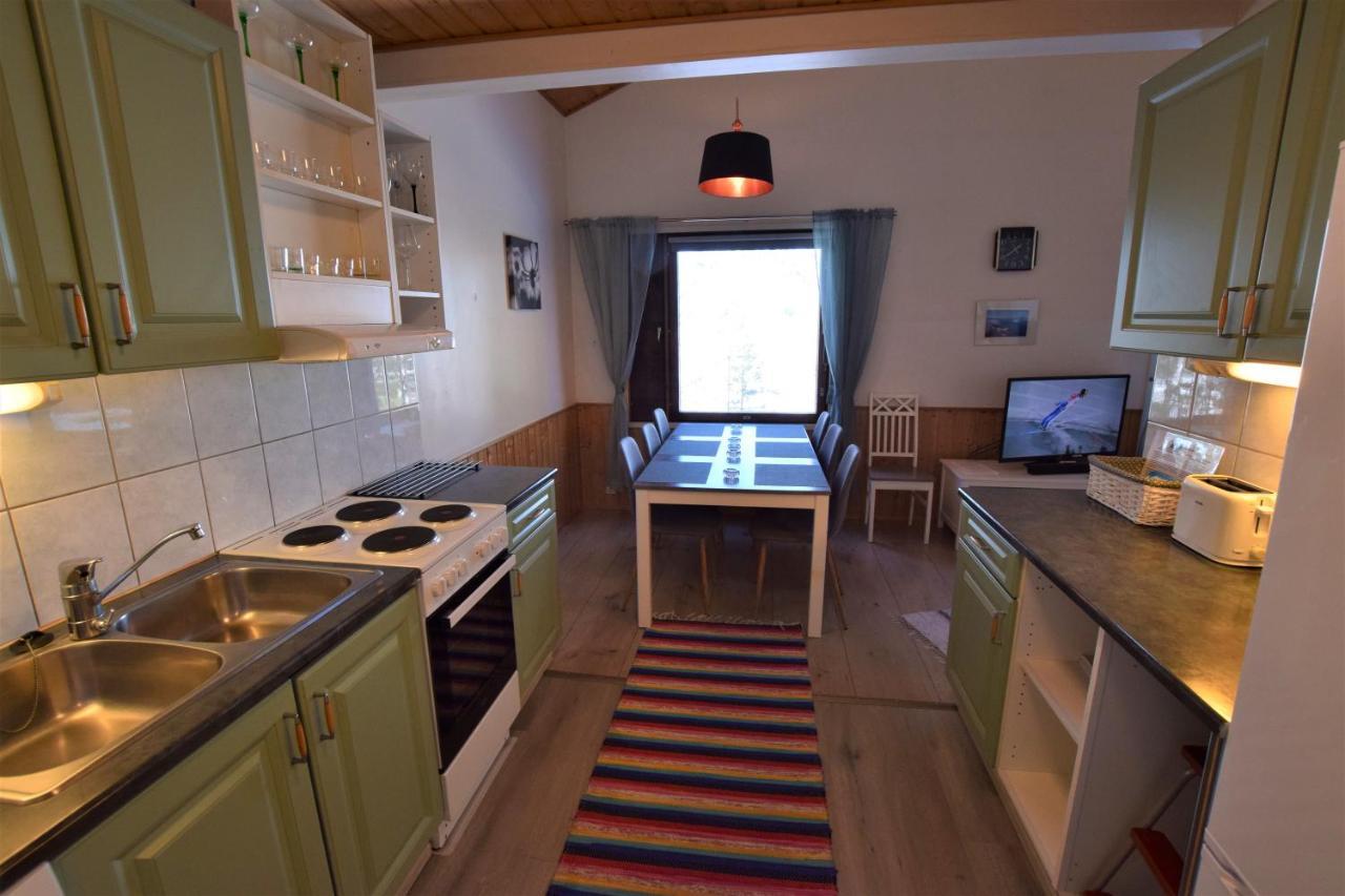 Pyhtaeaen Vuokramoekit Villa Tuuski Bagian luar foto