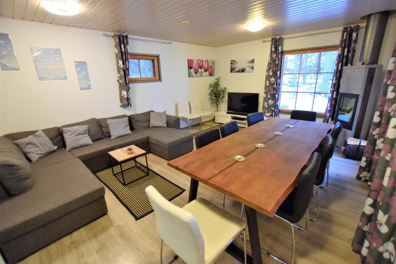 Pyhtaeaen Vuokramoekit Villa Tuuski Bagian luar foto