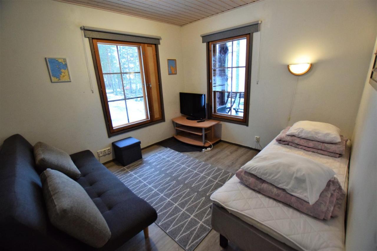 Pyhtaeaen Vuokramoekit Villa Tuuski Bagian luar foto