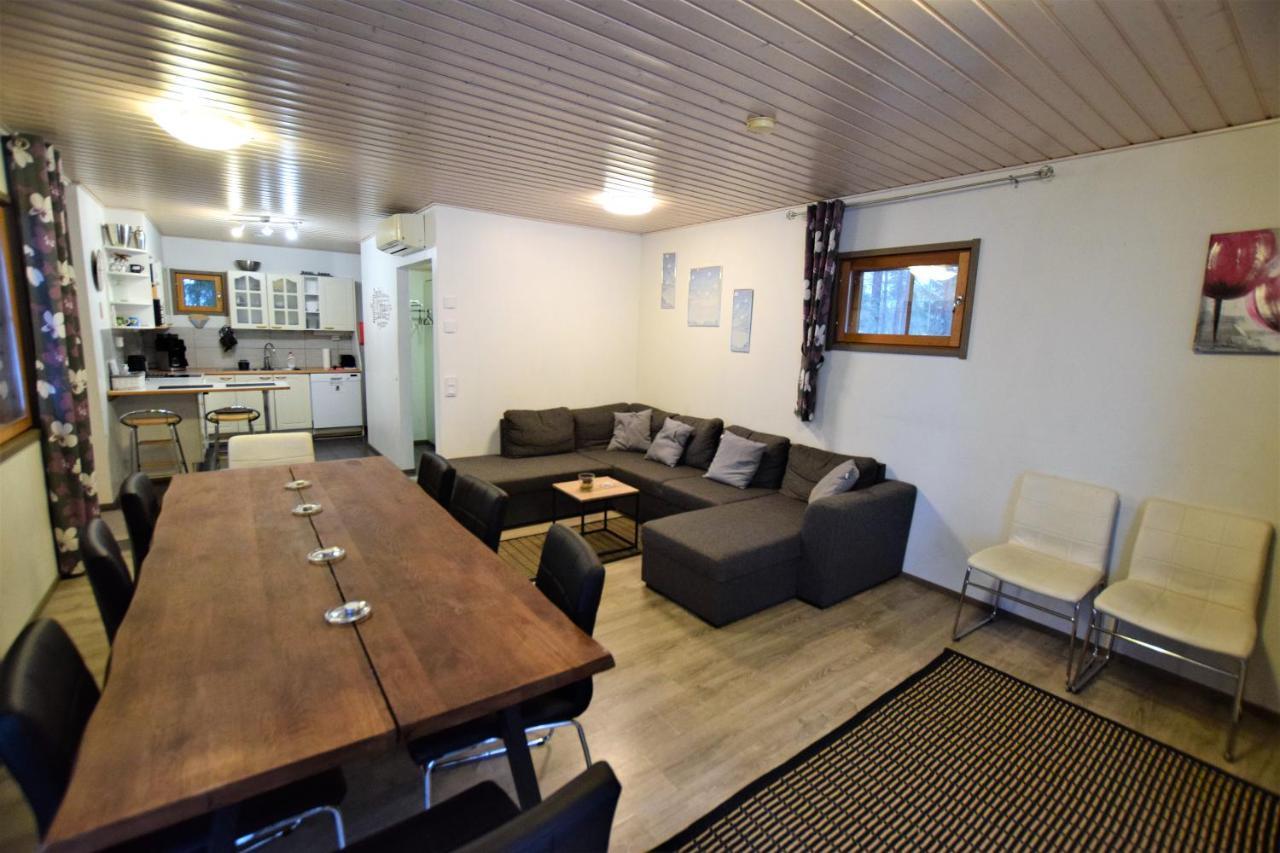 Pyhtaeaen Vuokramoekit Villa Tuuski Bagian luar foto