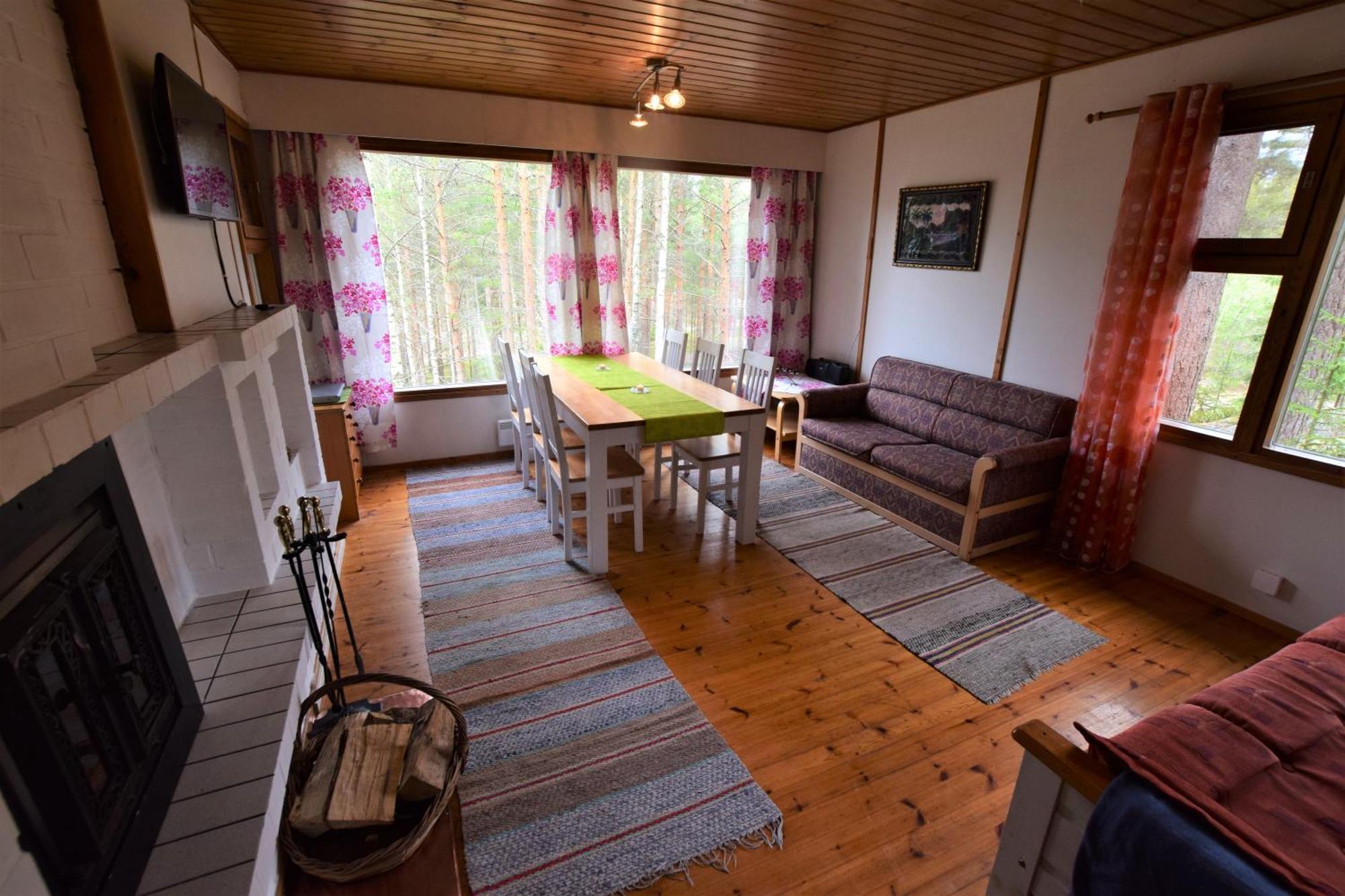 Pyhtaeaen Vuokramoekit Villa Tuuski Bagian luar foto