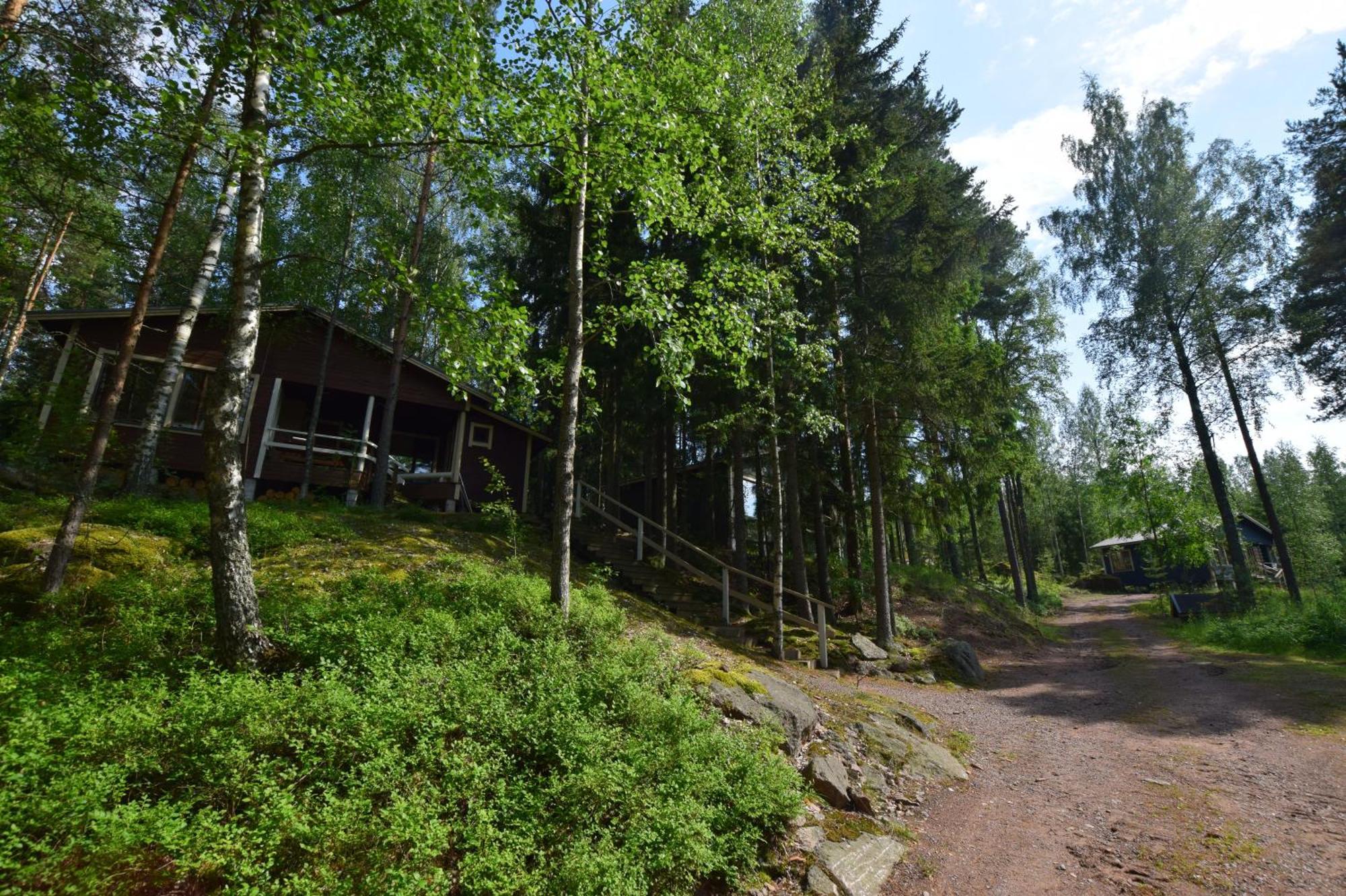 Pyhtaeaen Vuokramoekit Villa Tuuski Bagian luar foto