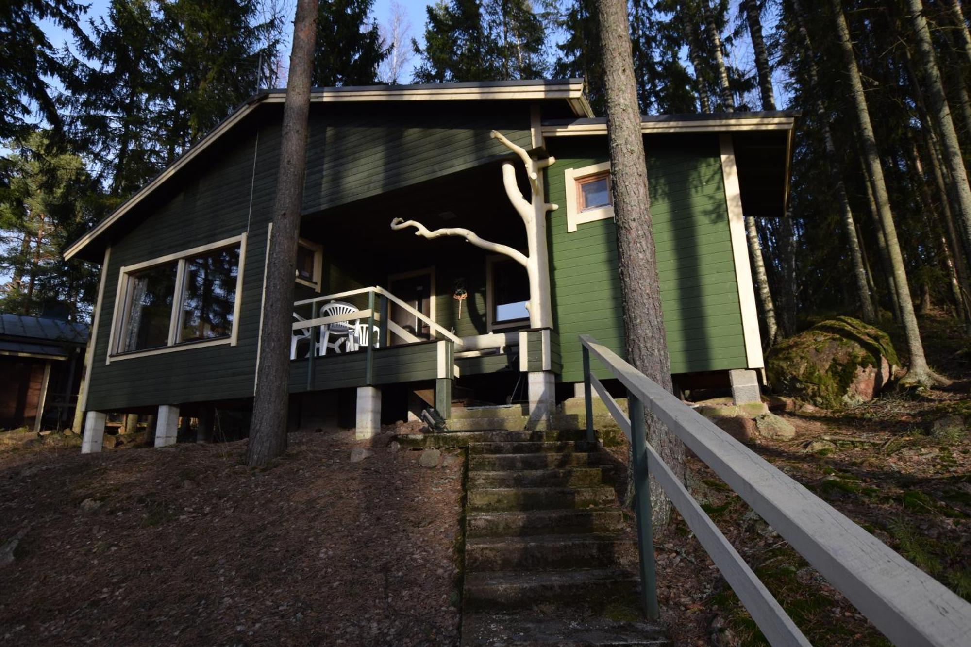 Pyhtaeaen Vuokramoekit Villa Tuuski Bagian luar foto