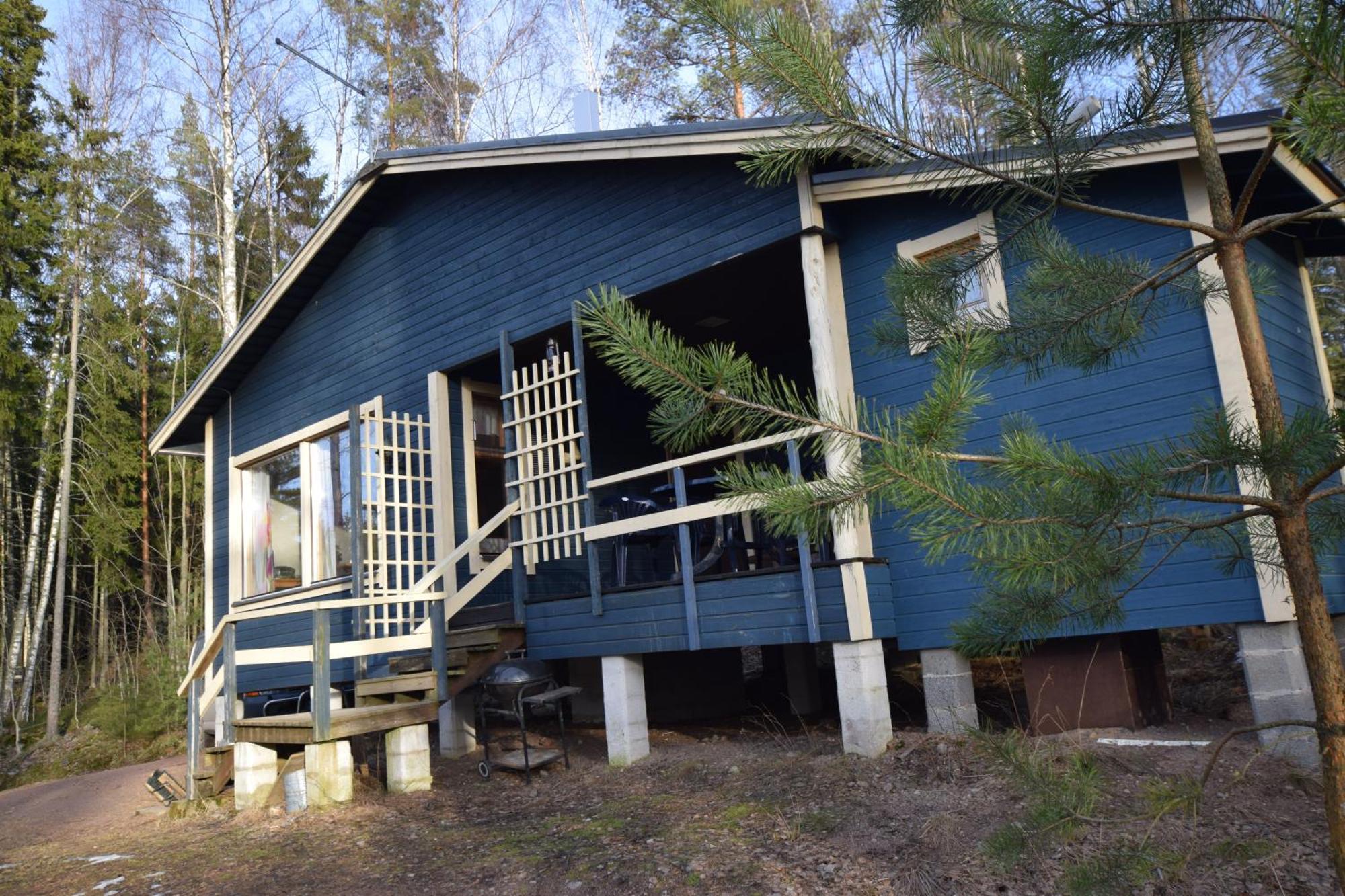 Pyhtaeaen Vuokramoekit Villa Tuuski Bagian luar foto